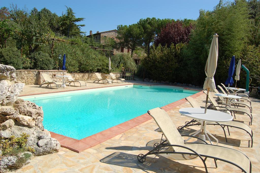 Agriturismo Casale Dei Frontini San Terenziano Luaran gambar