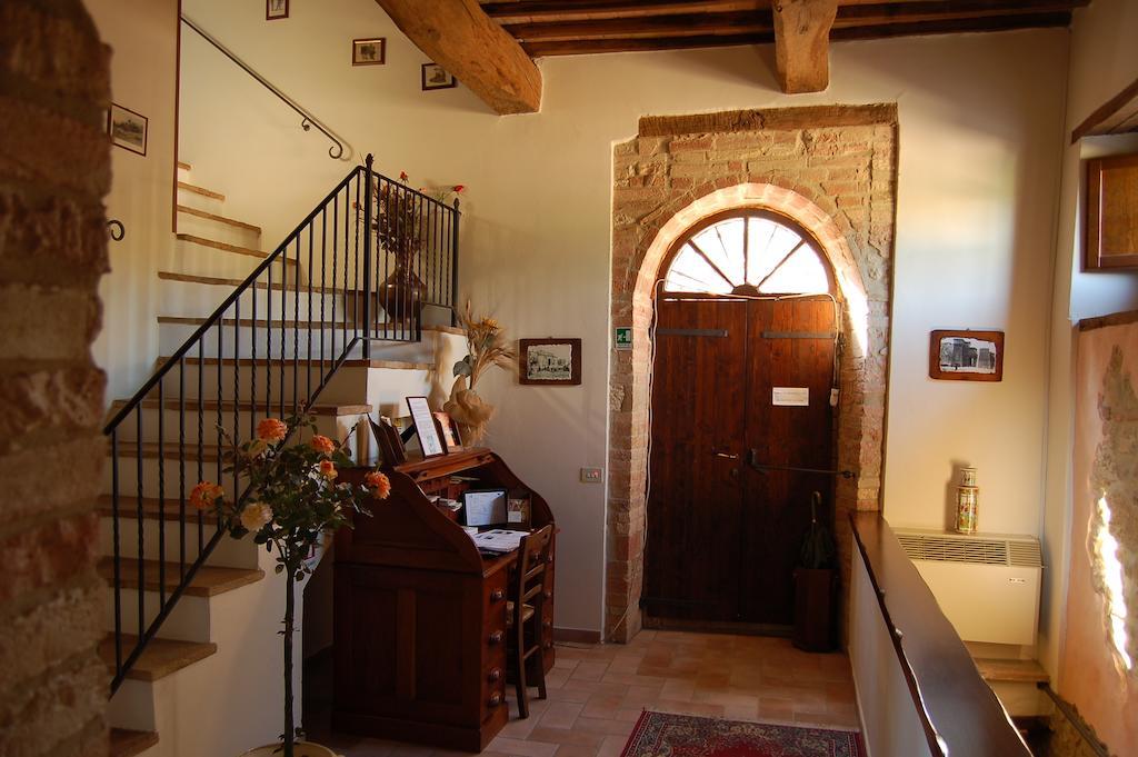 Agriturismo Casale Dei Frontini San Terenziano Luaran gambar