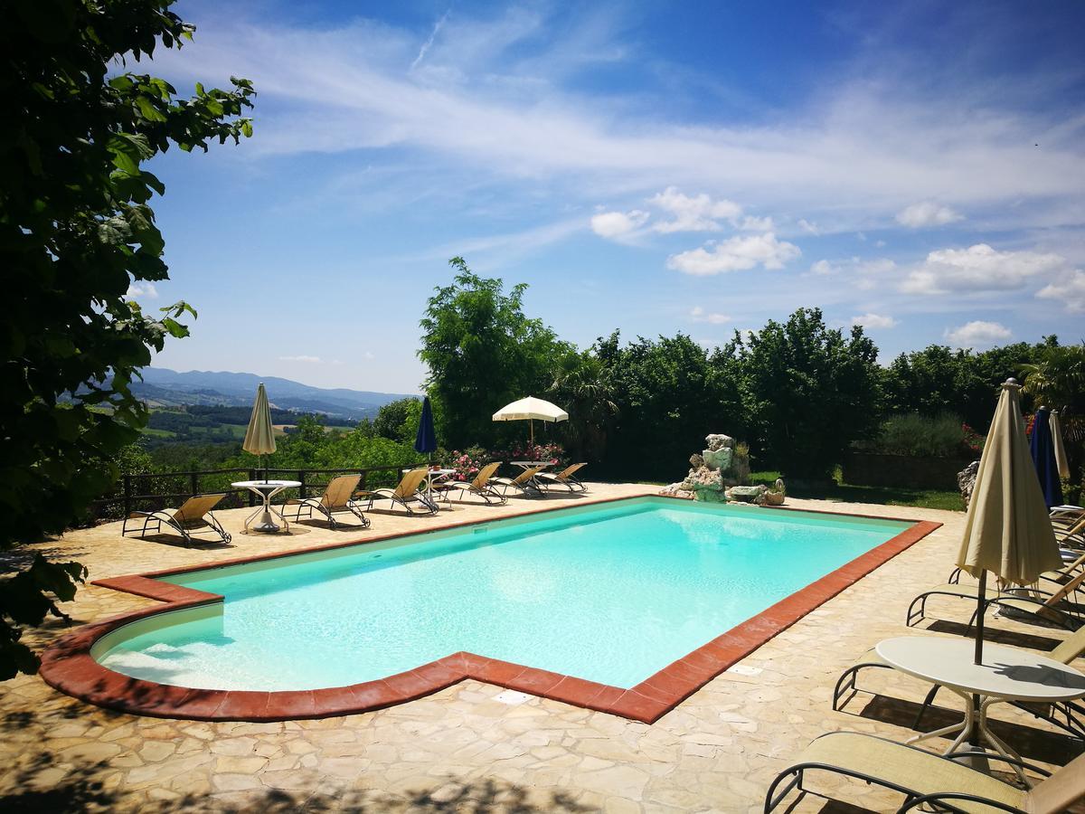 Agriturismo Casale Dei Frontini San Terenziano Luaran gambar