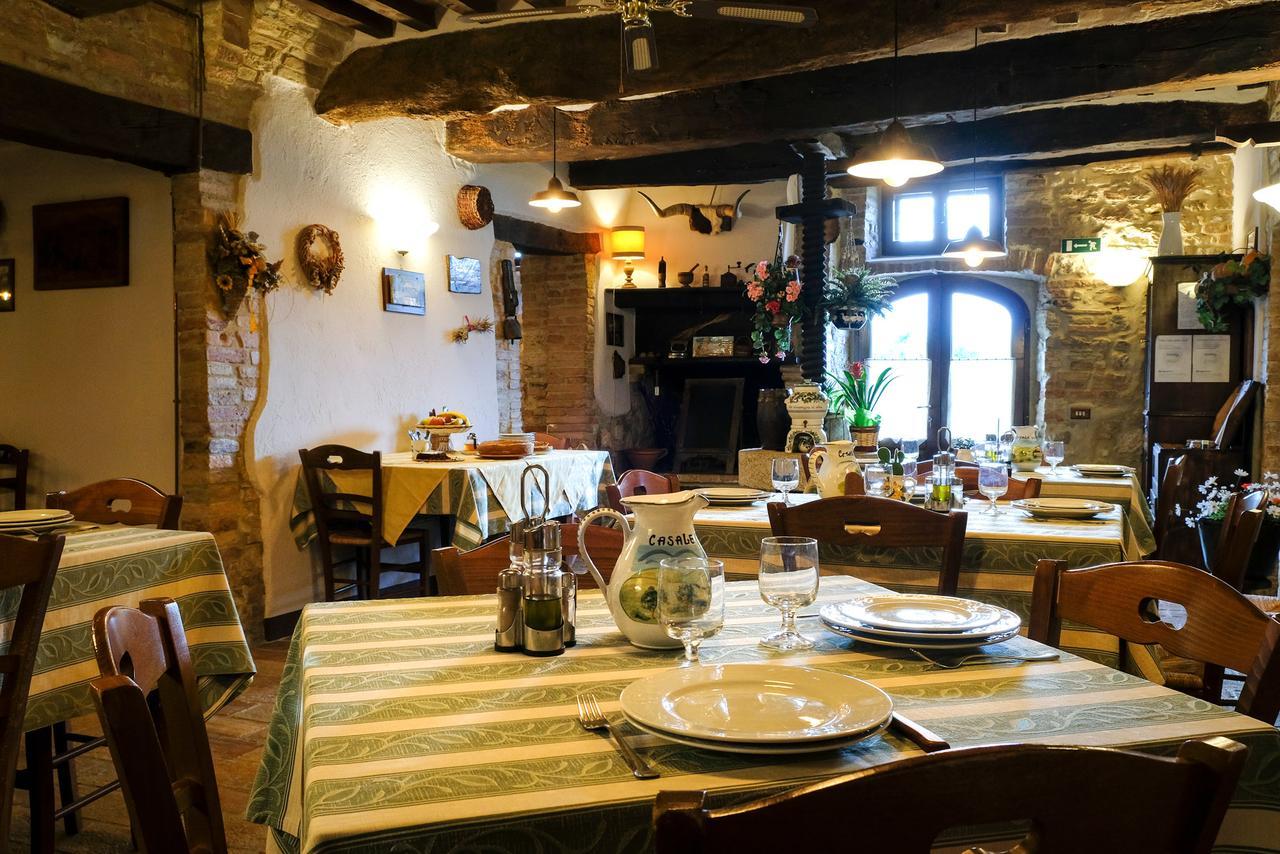Agriturismo Casale Dei Frontini San Terenziano Luaran gambar