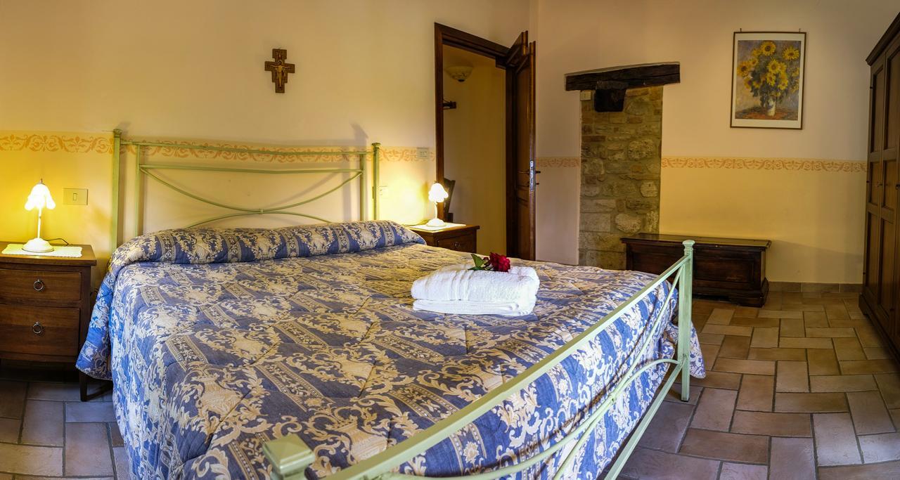 Agriturismo Casale Dei Frontini San Terenziano Luaran gambar