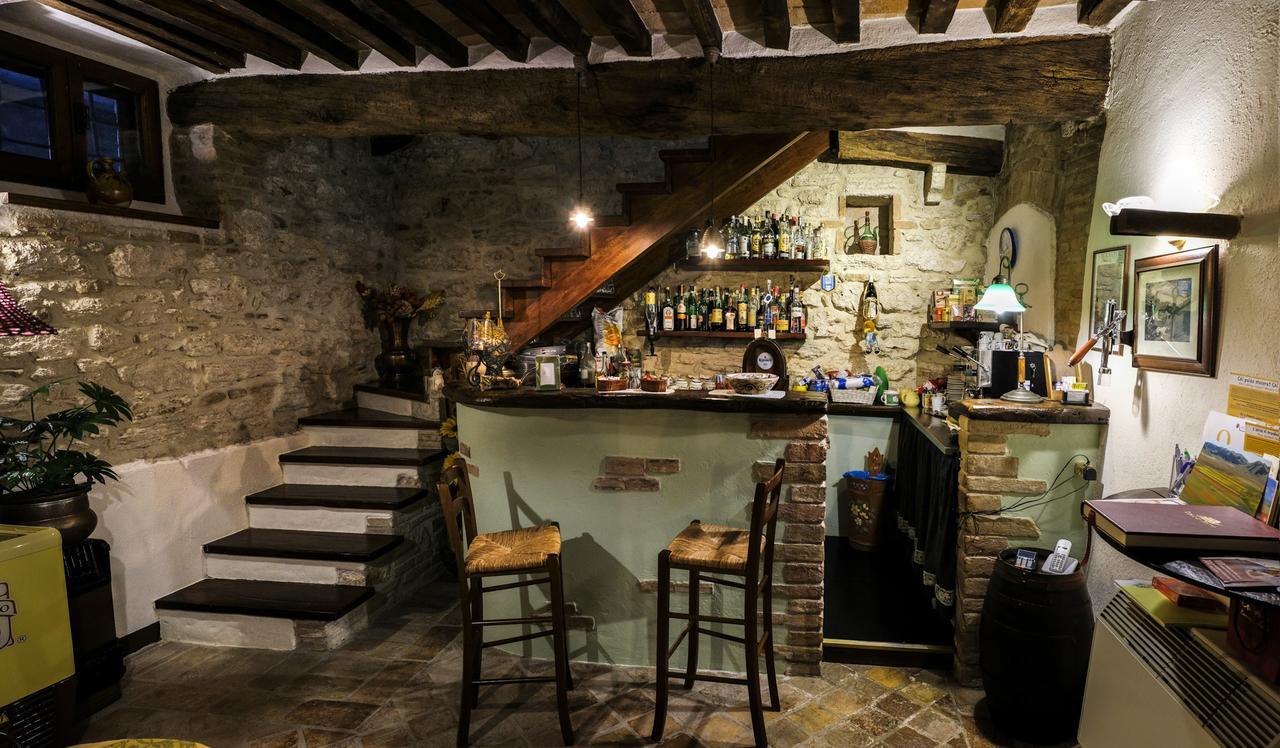 Agriturismo Casale Dei Frontini San Terenziano Luaran gambar