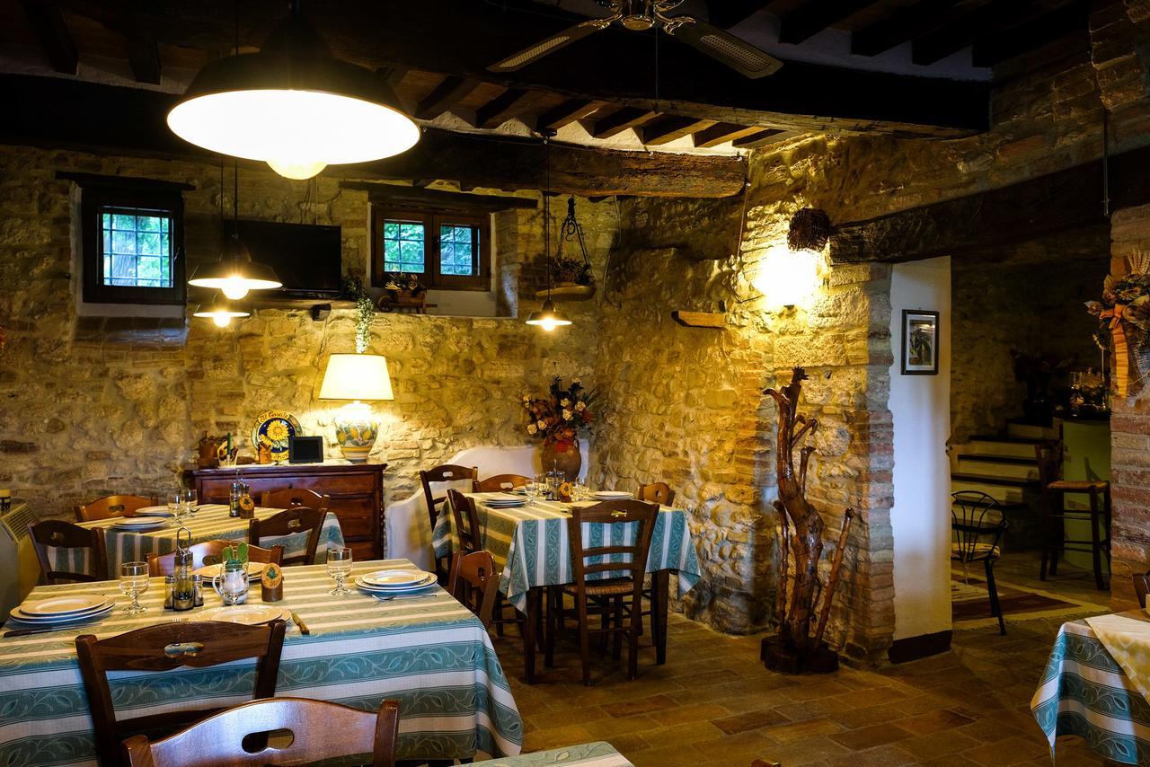 Agriturismo Casale Dei Frontini San Terenziano Luaran gambar