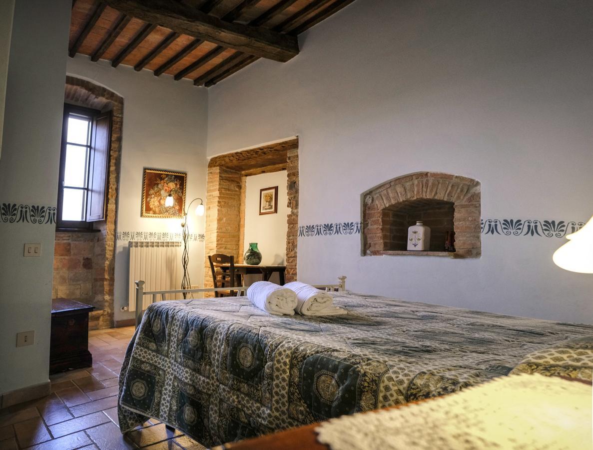 Agriturismo Casale Dei Frontini San Terenziano Luaran gambar